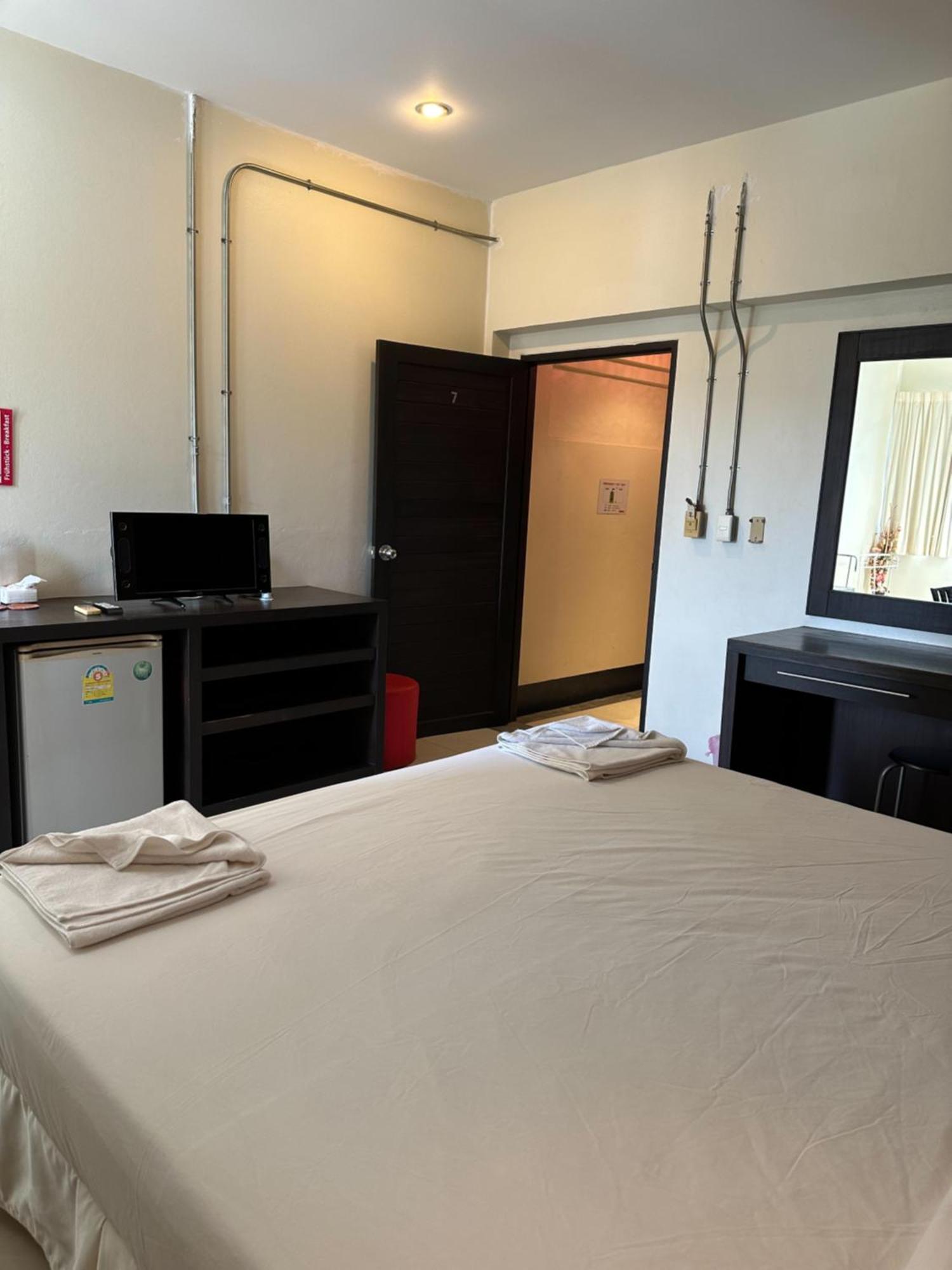 Cozy Place Patong Bagian luar foto
